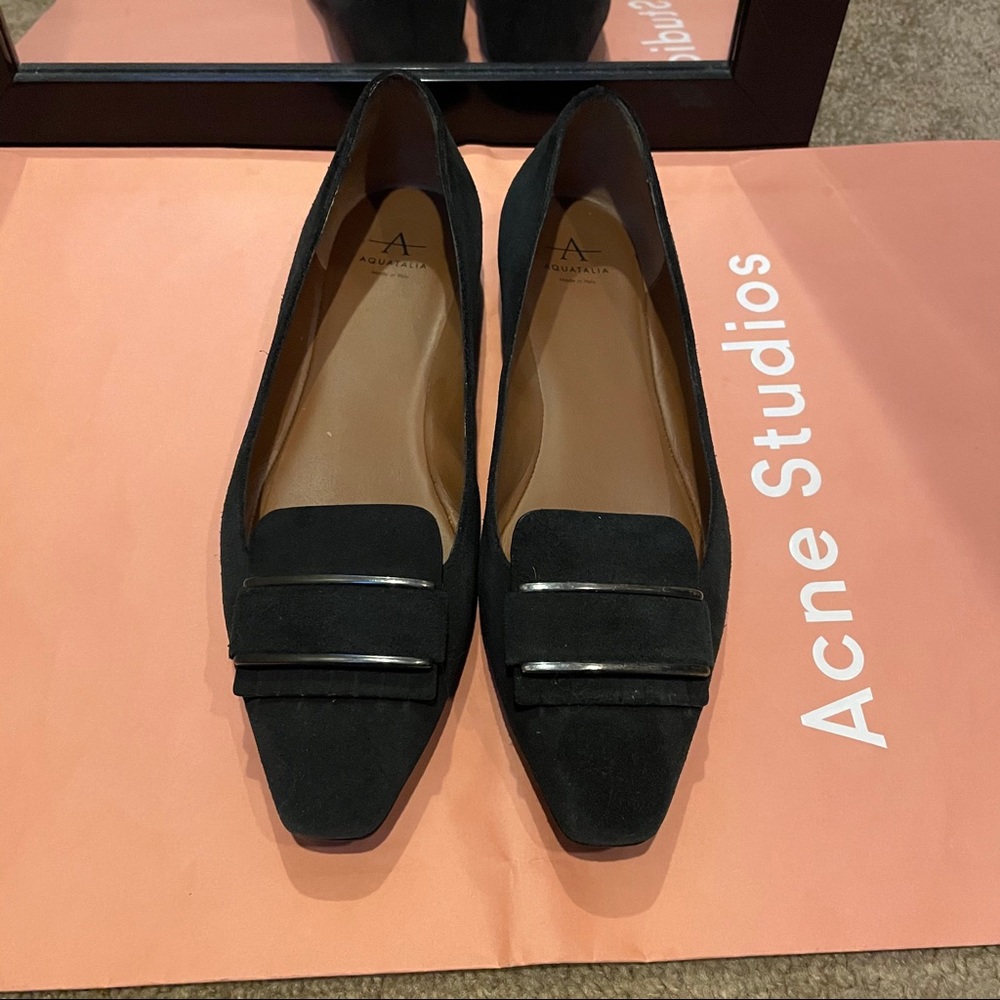 Aquatalia flat pump shoes